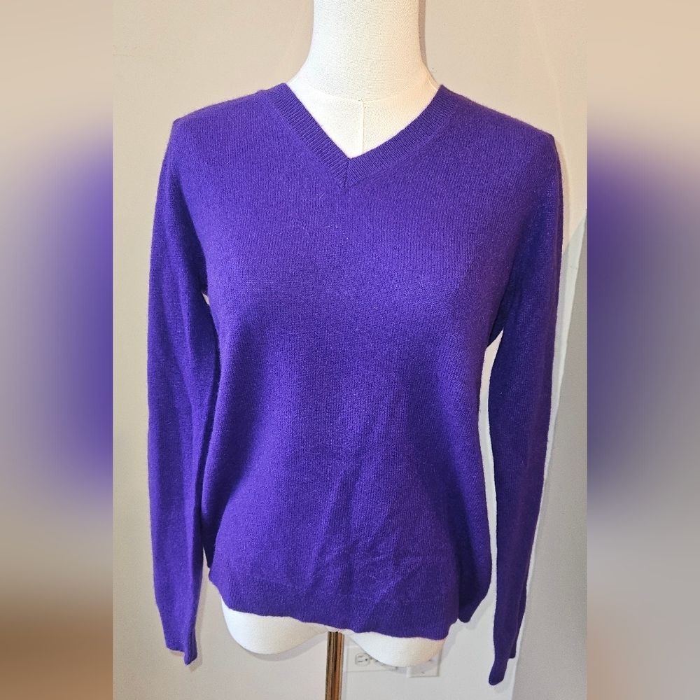 Purple V-Neck Women's Cashmere Sweater